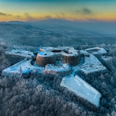 Hotel Twierdza Donżon *
