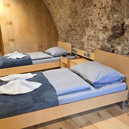 Twierdza Donżon Hotel *