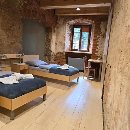 Twierdza Donżon Hotel *