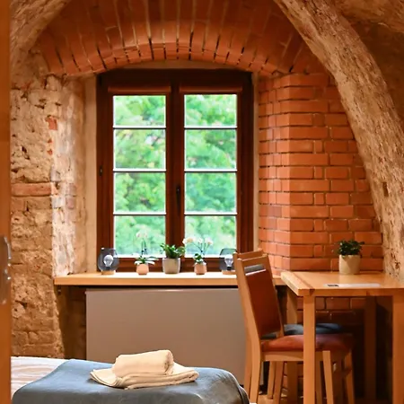 Twierdza Donżon Hotel Srebrna Góra