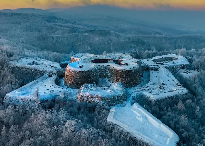 Hotel Twierdza Donzon *