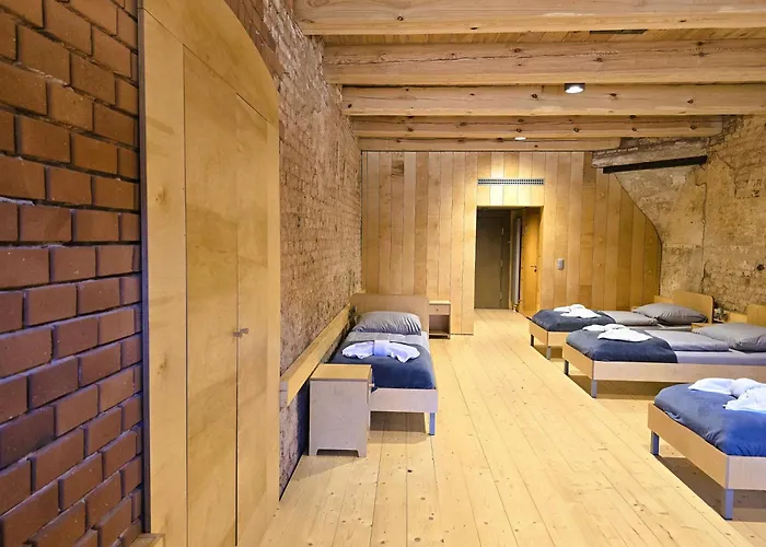 Twierdza Donzon Hotel Srebrna Gora