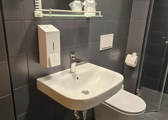 Hotel Twierdza Donzon Srebrna Gora